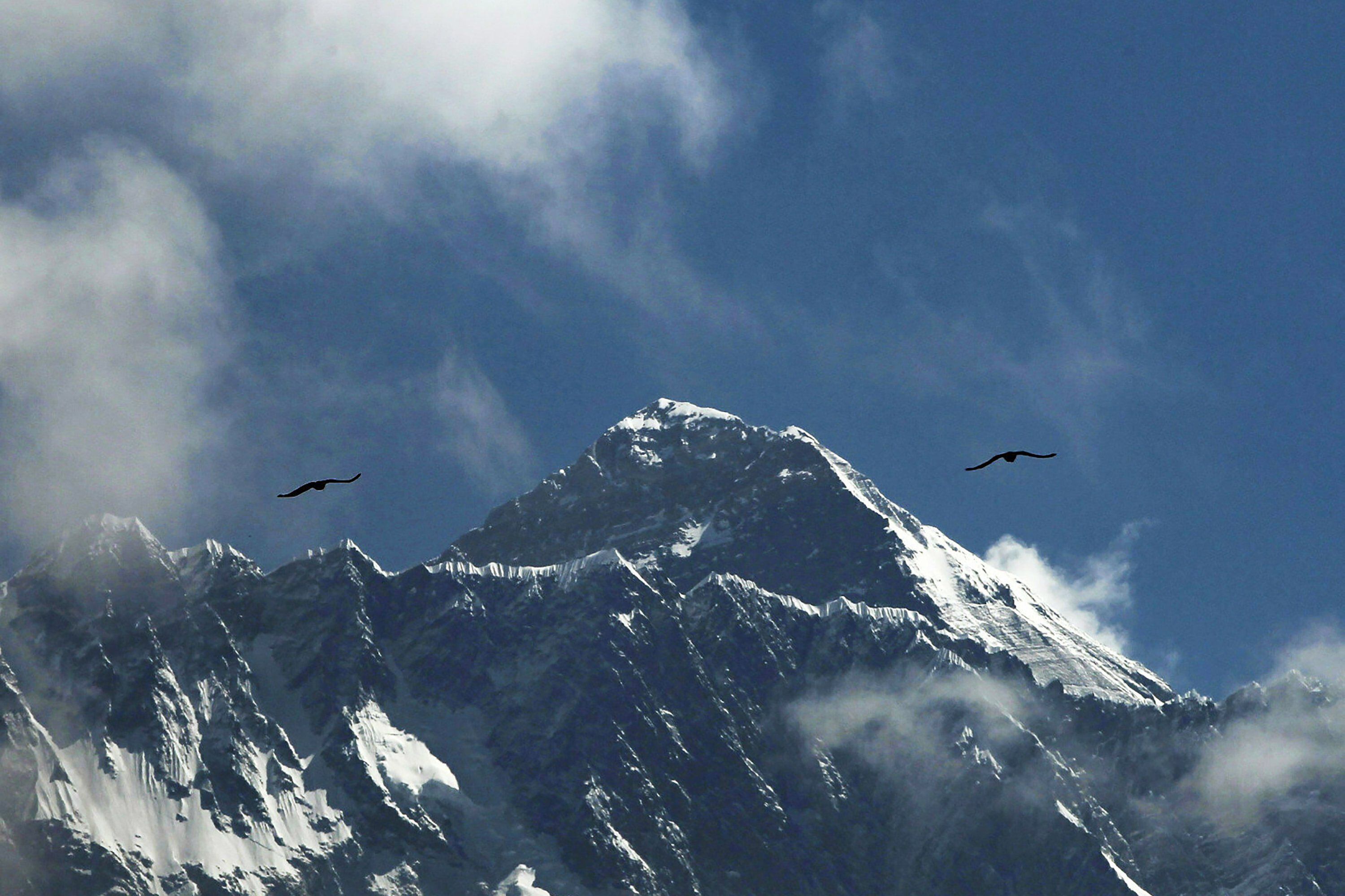Imagen referencial de la cima del Everest, en Nepal (Foto: AP)