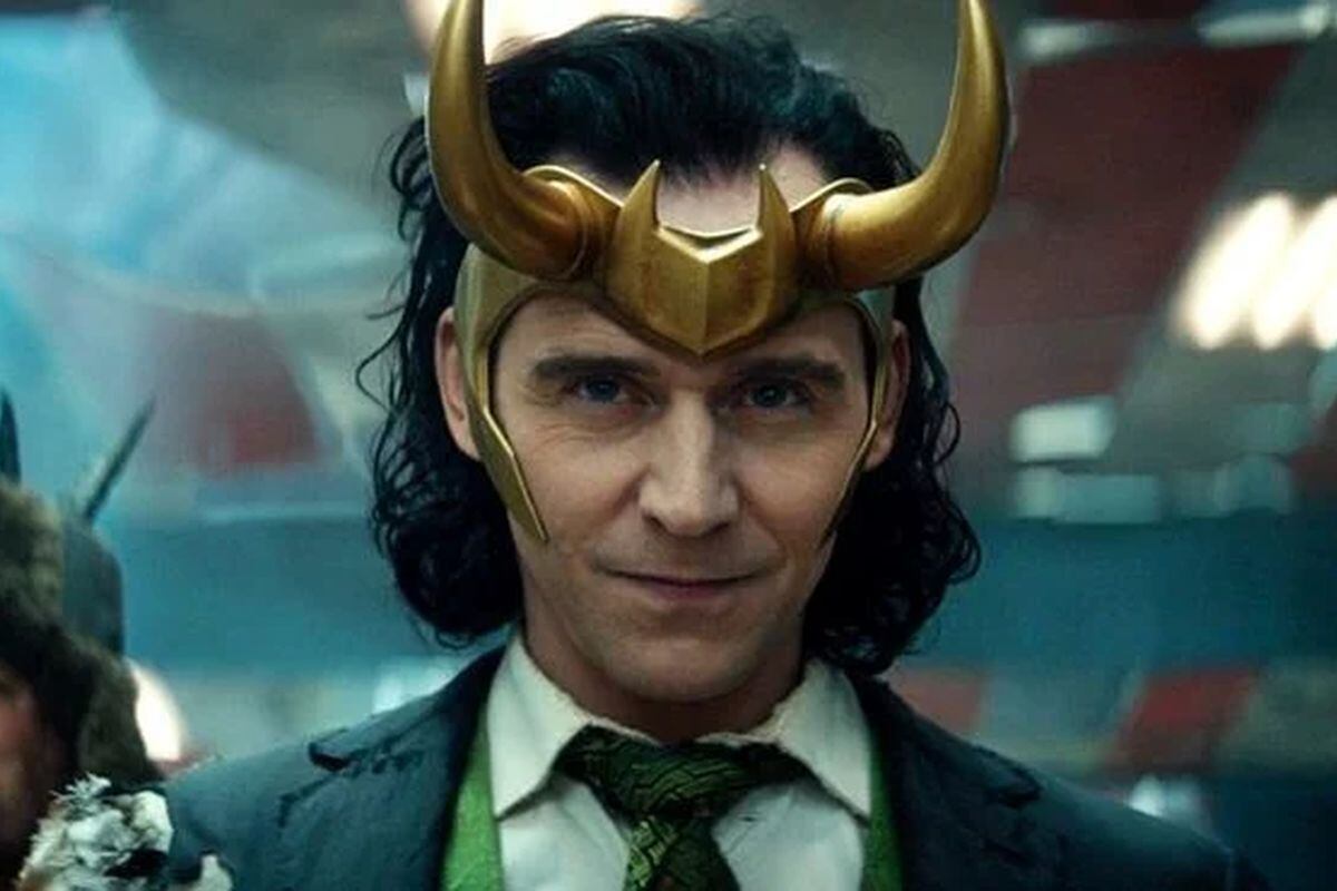 Presidente Loki se inspira en “Vote Loki” de 2016. Esta variante es la única que también es interpretada por Hiddleston (Foto: Disney Plus)