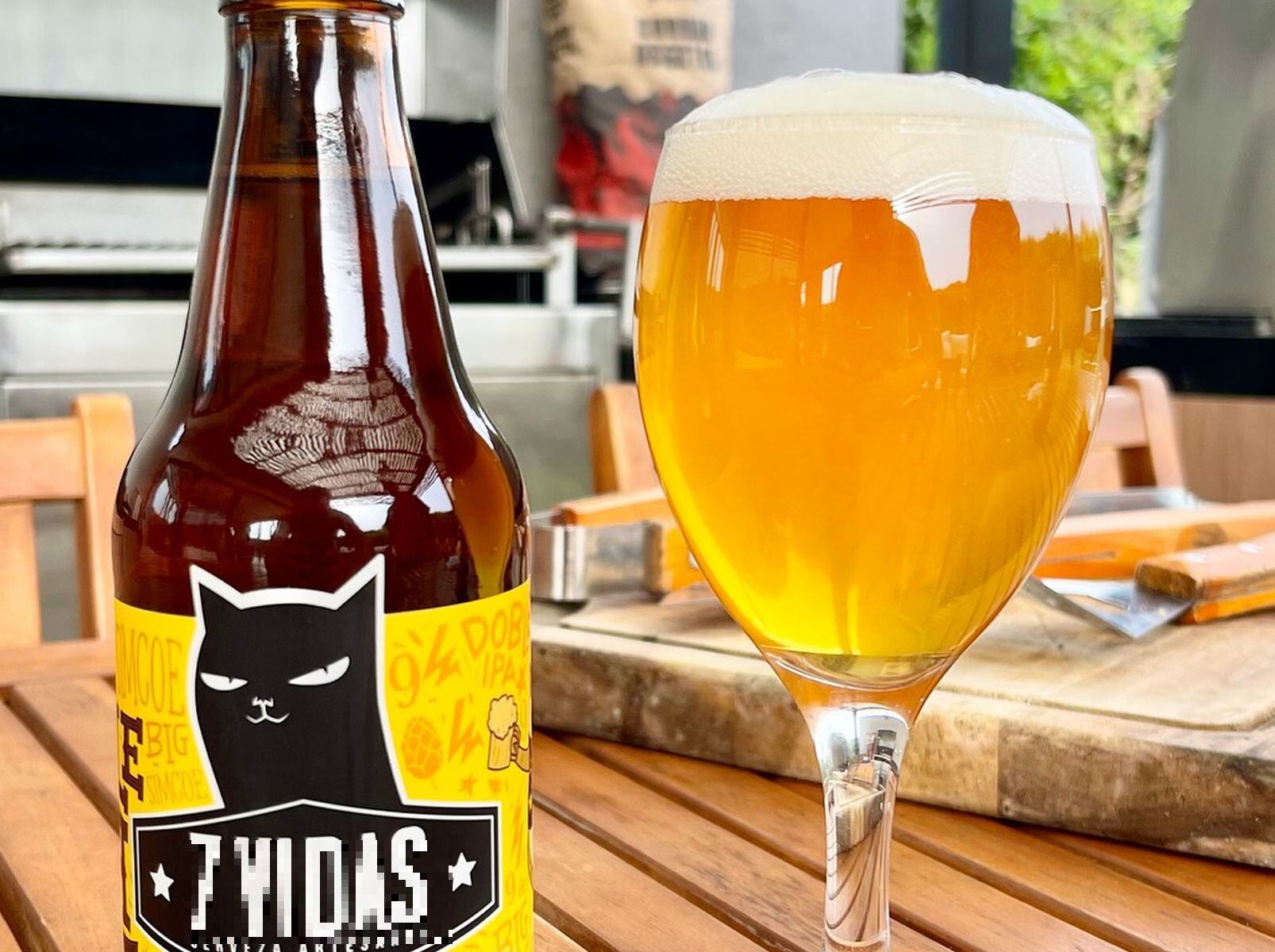 Las cervezas refrescantes se convierten en el mejor acompañante para apaciguar los días de intenso calor. (Foto: @cerveza_7_vidas / Instagram )