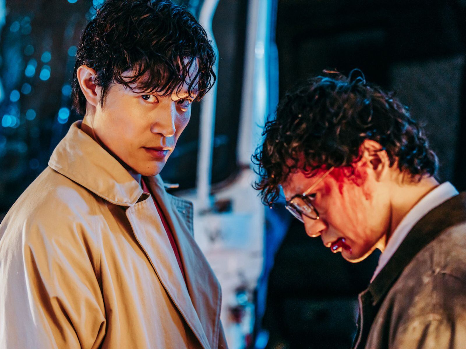 Ryohei Suzuki y Masanobu Andô en una escena de la película "City Hunter" (Foto: Netflix)