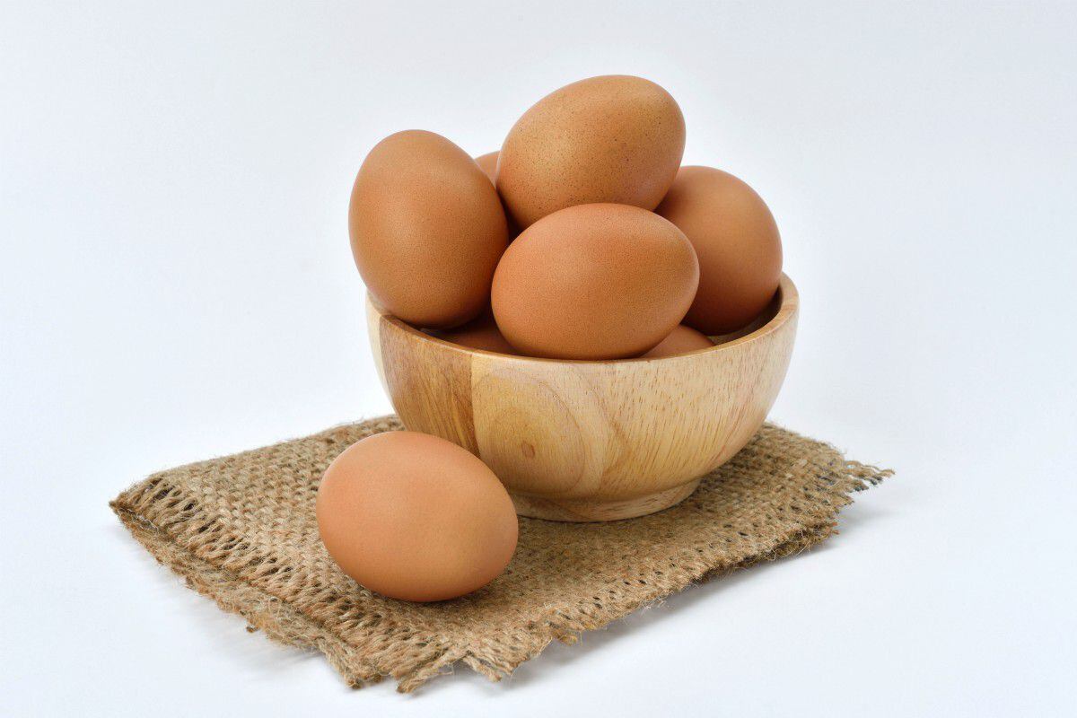 Se recomienda que los huevos se conserven siempre en la nevera. (Pexels)