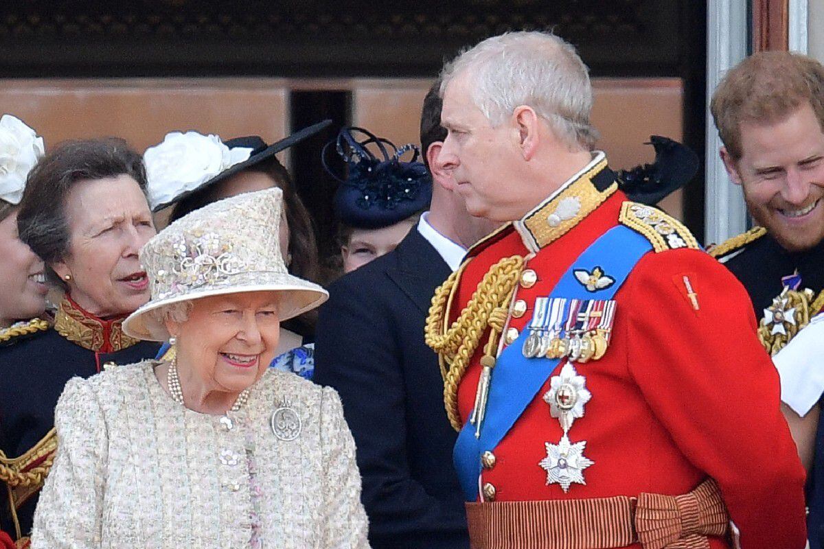 Andrés de York ya no podrá ser llamado Su Alteza Real tras perder títulos militares y patrocinio real. (Foto: AFP)