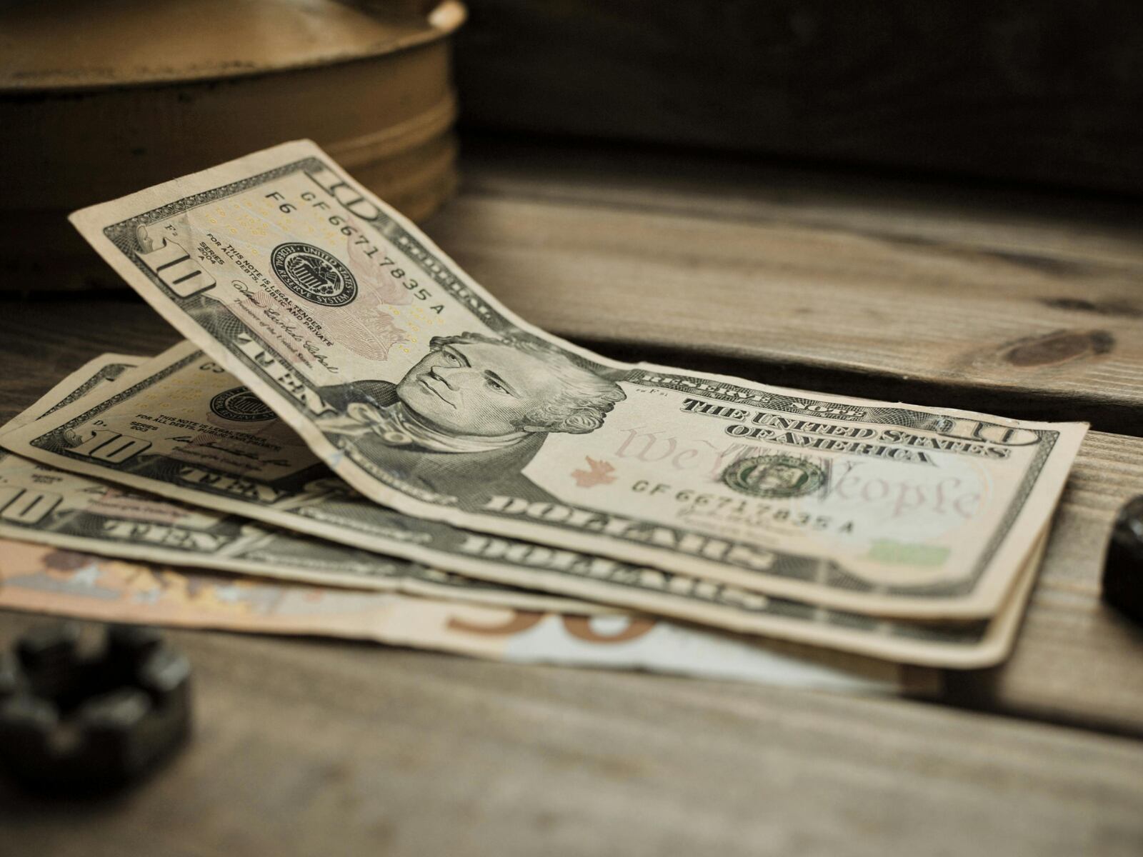 Dependiendo de la rareza, año o características especiales, el billete de 10 dólares puede valer cientos de miles (Foto: Pexels)